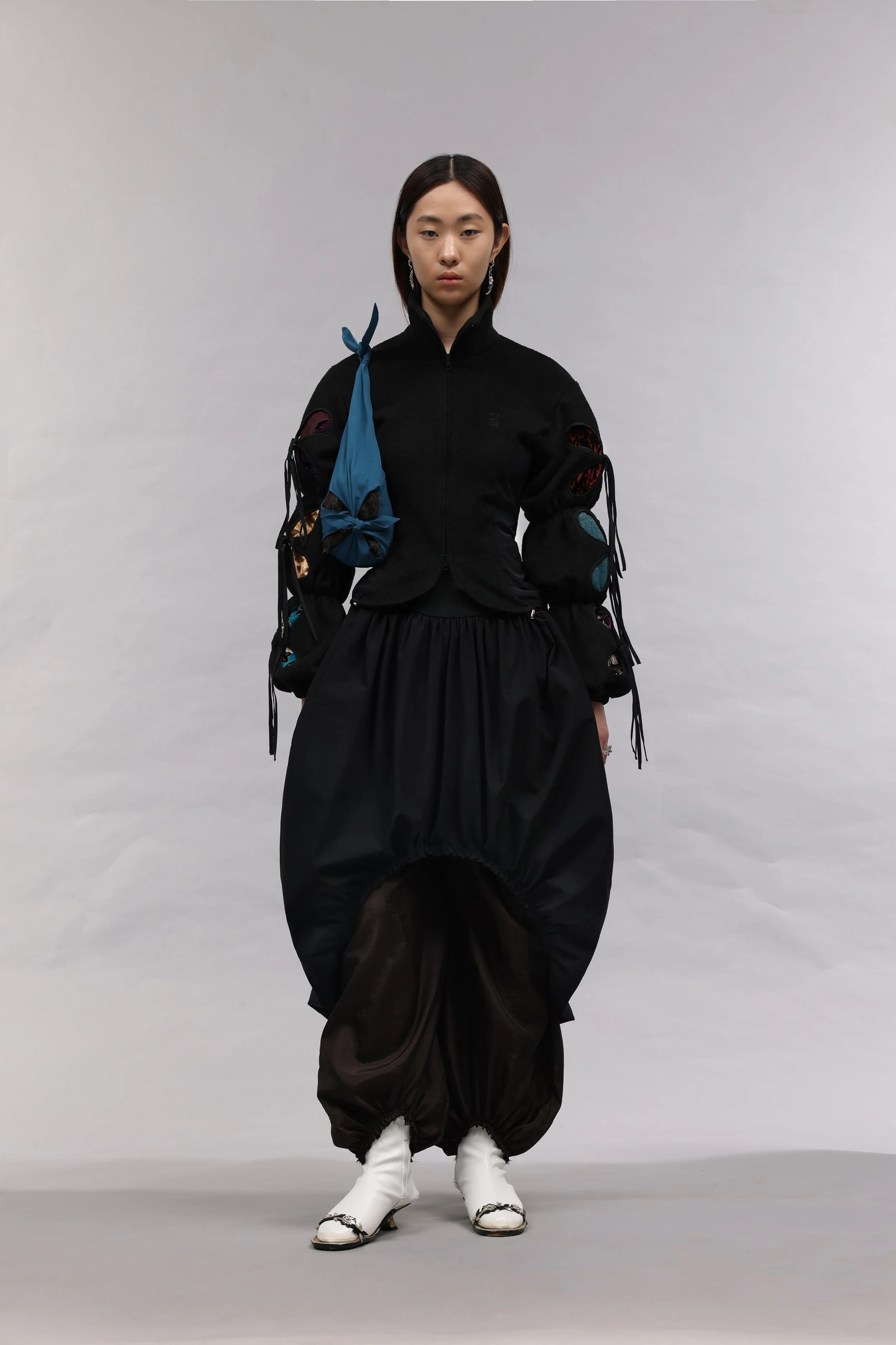 Matin Kim 2023 PRE - FALL COLLECTION ロンT Matin Kim 2023 PRE - FALL COLLECTION ロンT